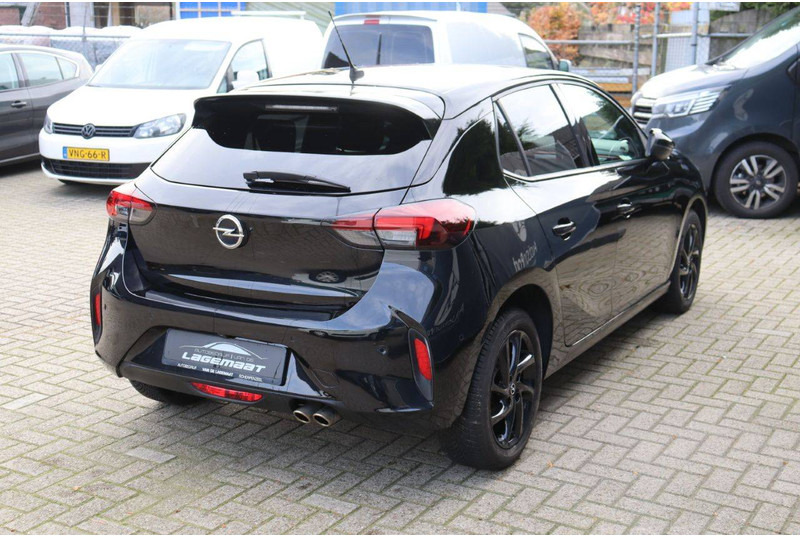 Sedan Opel Corsa: foto 6