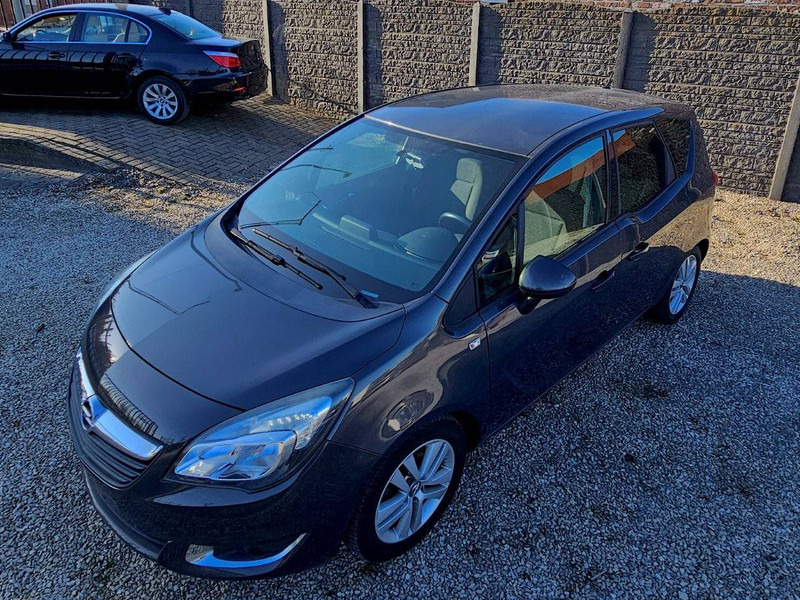 Opel Meriva (B - update) 1.4 Turbo - Veturë: foto 3 Opel Meriva (B - update) 1.4 Turbo - Veturë: foto 3