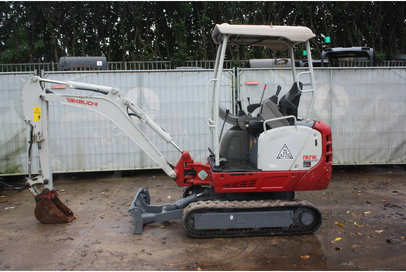 Takeuchi TB216 - Miniekskavator: foto 2 Takeuchi TB216 - Miniekskavator: foto 2
