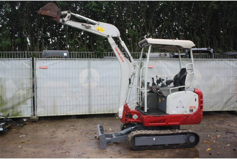 Takeuchi TB216 - Miniekskavator: foto 4 Takeuchi TB216 - Miniekskavator: foto 4