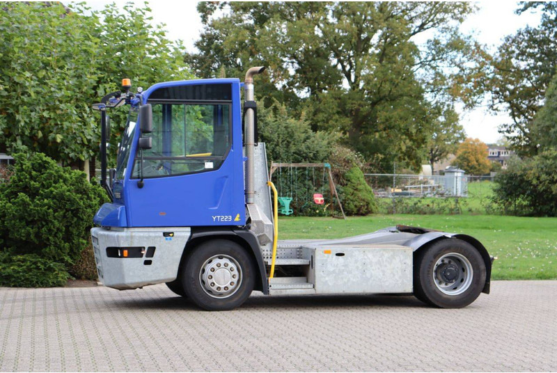 Terberg YT223 - Traktor terminal: foto 1 Terberg YT223 - Traktor terminal: foto 1