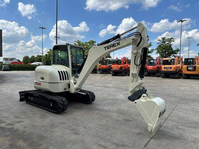 Terex TC60 - Ekskavator me zinxhirë: foto 3 Terex TC60 - Ekskavator me zinxhirë: foto 3