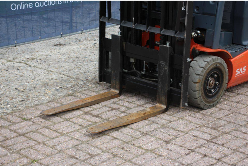 Pirun elektrik Toyota 8FBE15T: foto 9 Pirun elektrik Toyota 8FBE15T: foto 9