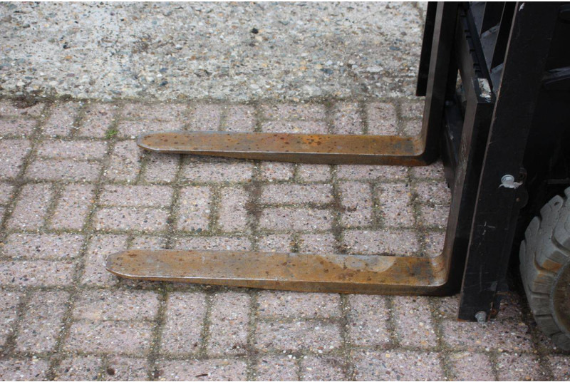 Pirun elektrik Toyota 8FBE15T: foto 12 Pirun elektrik Toyota 8FBE15T: foto 12