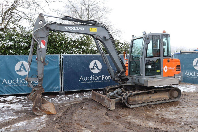 Volvo EC55C - Ekskavator me zinxhirë: foto 1 Volvo EC55C - Ekskavator me zinxhirë: foto 1