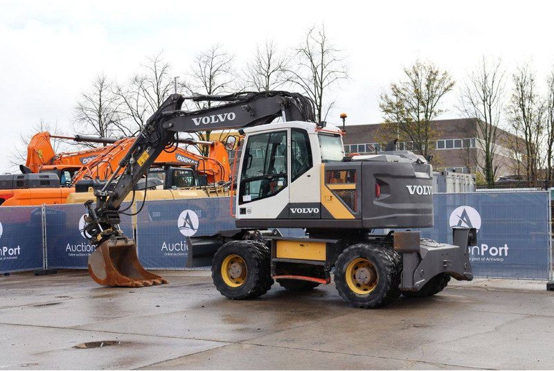 Volvo EWR150E - Ekskavator me goma: foto 3 Volvo EWR150E - Ekskavator me goma: foto 3