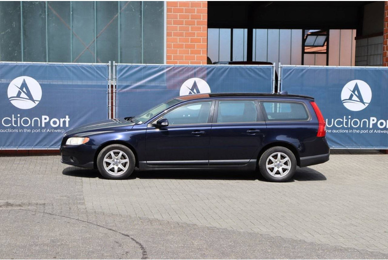 Volvo V70 - Veturë: foto 1 Volvo V70 - Veturë: foto 1