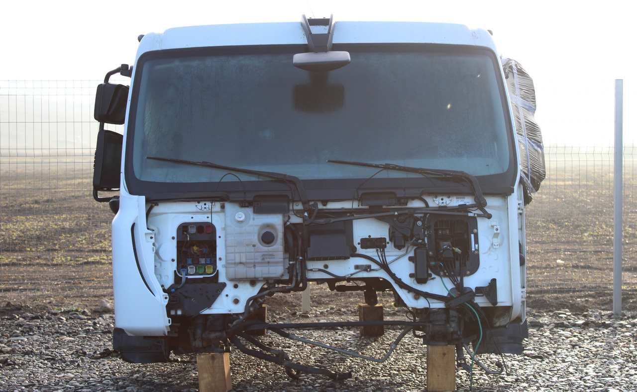 CABINA RENAULT PREMIUM SLEEPER CAB L2H1 - Kabinë për Kamioni: foto 1 CABINA RENAULT PREMIUM SLEEPER CAB L2H1 - Kabinë për Kamioni: foto 1