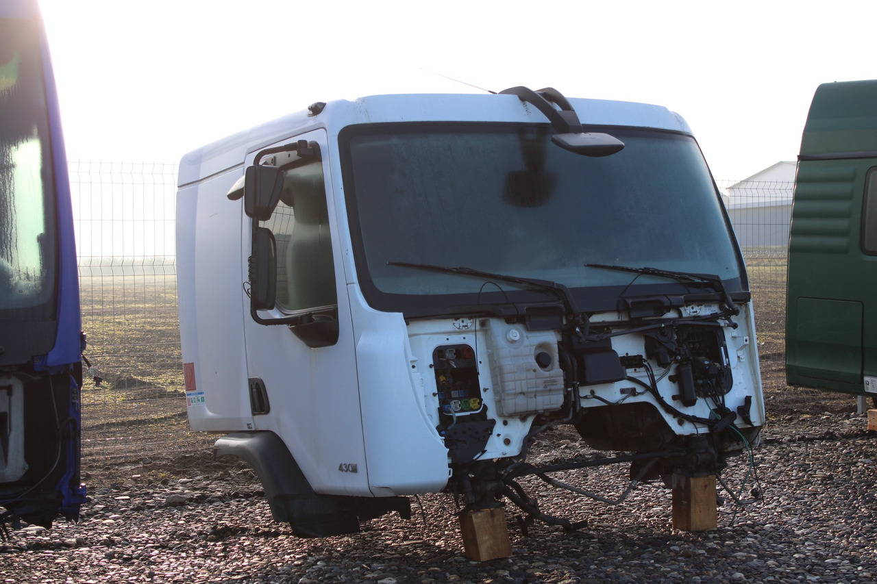 CABINA RENAULT PREMIUM SLEEPER CAB L2H1 - Kabinë për Kamioni: foto 3 CABINA RENAULT PREMIUM SLEEPER CAB L2H1 - Kabinë për Kamioni: foto 3