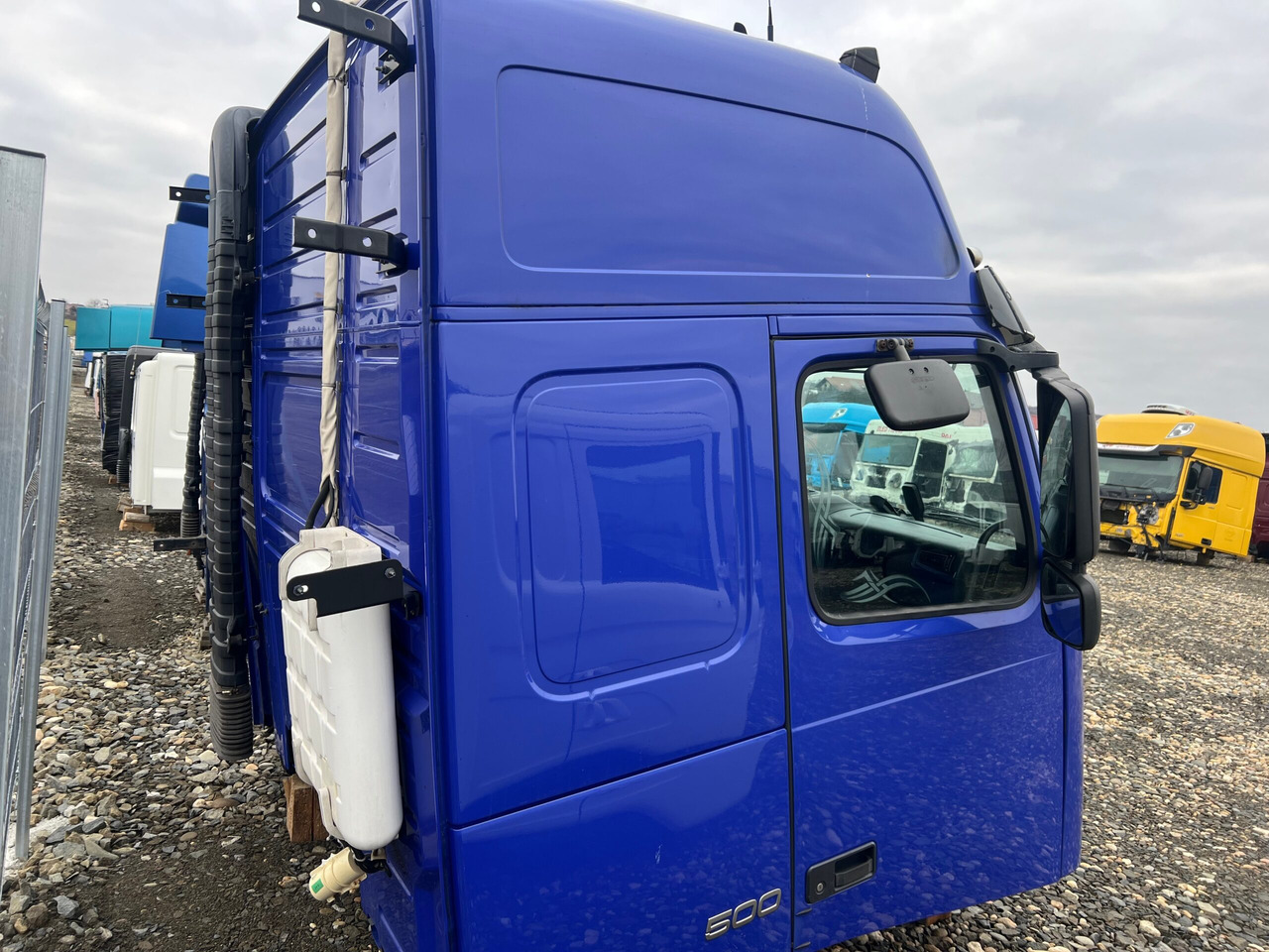 CABINA VOLVO FH13 GLOBETROTTER L2H3 - Kabinë për Kamioni: foto 4 CABINA VOLVO FH13 GLOBETROTTER L2H3 - Kabinë për Kamioni: foto 4