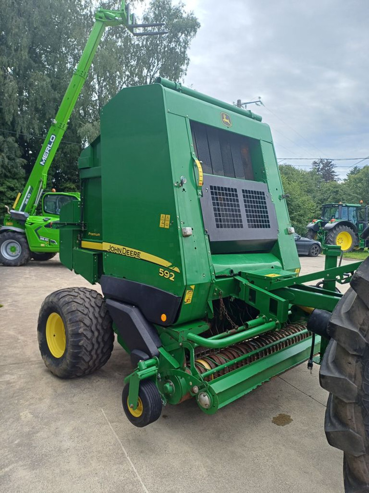 John Deere 592 ROTOFLOW - Dengmbledhëse e rrumbullakët: foto 4 John Deere 592 ROTOFLOW - Dengmbledhëse e rrumbullakët: foto 4