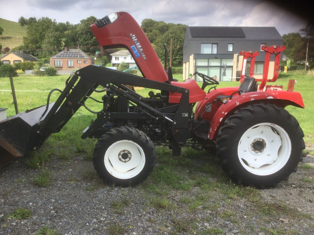 Jinma 454 - Traktor: foto 1 Jinma 454 - Traktor: foto 1