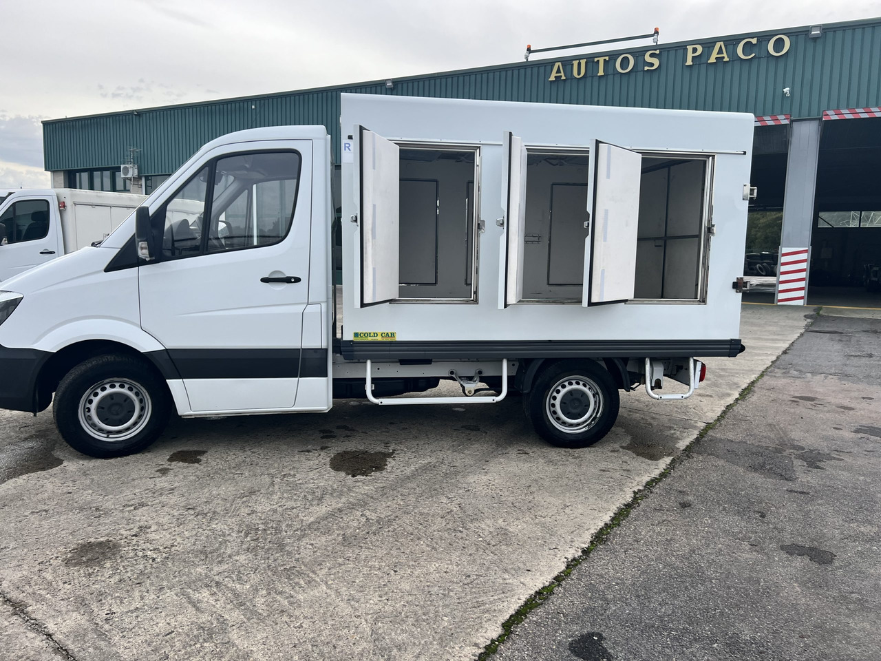 CAMION HELADERO 3.5T MERCEDES SPRINTER - Furgon frigorifer: foto 3 CAMION HELADERO 3.5T MERCEDES SPRINTER - Furgon frigorifer: foto 3