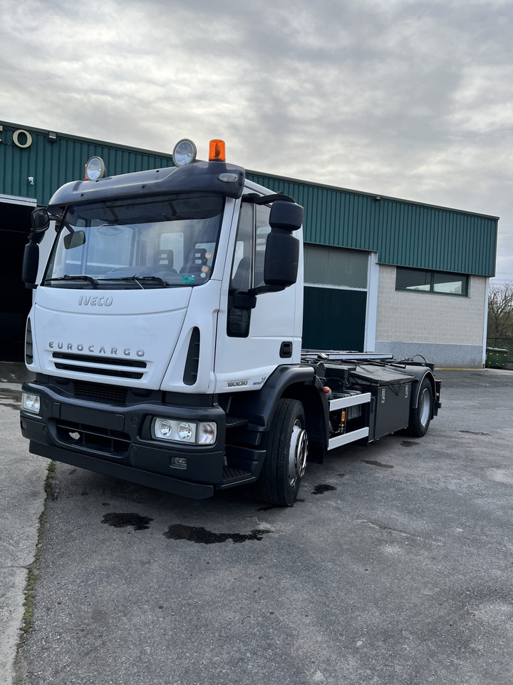 Kamion kabinë-shasi IVECO 300 EN CHASIS: foto 6