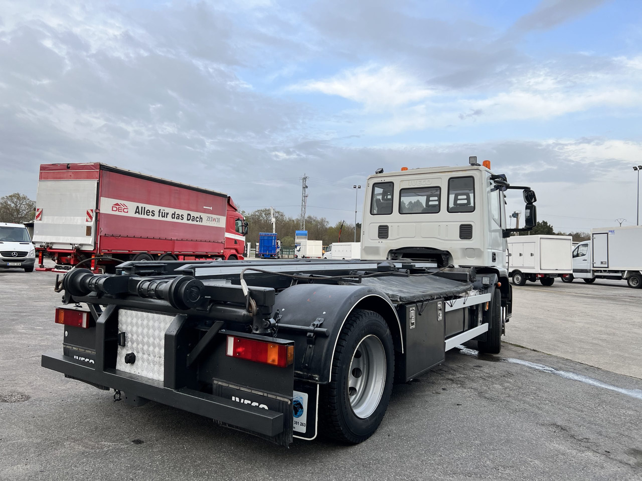 Kamion kabinë-shasi IVECO 300 EN CHASIS: foto 10