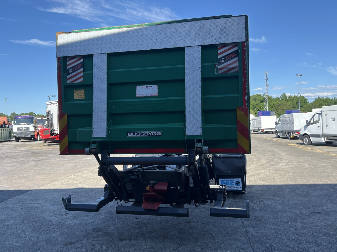 Camión Mercedes frigorífico - Kamion kabinë-shasi: foto 5 Camión Mercedes frigorífico - Kamion kabinë-shasi: foto 5