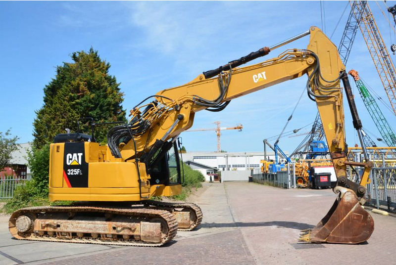 Cat 325 FL CR - Ekskavator me zinxhirë: foto 5 Cat 325 FL CR - Ekskavator me zinxhirë: foto 5