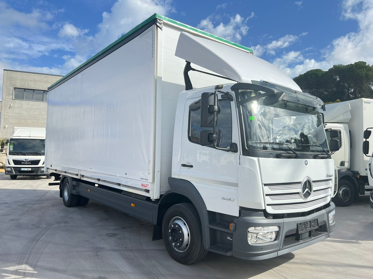 MERCEDES BENZ 15.30L Atego E6 (Semitauliner) - Kamion me tendë: foto 2 MERCEDES BENZ 15.30L Atego E6 (Semitauliner) - Kamion me tendë: foto 2