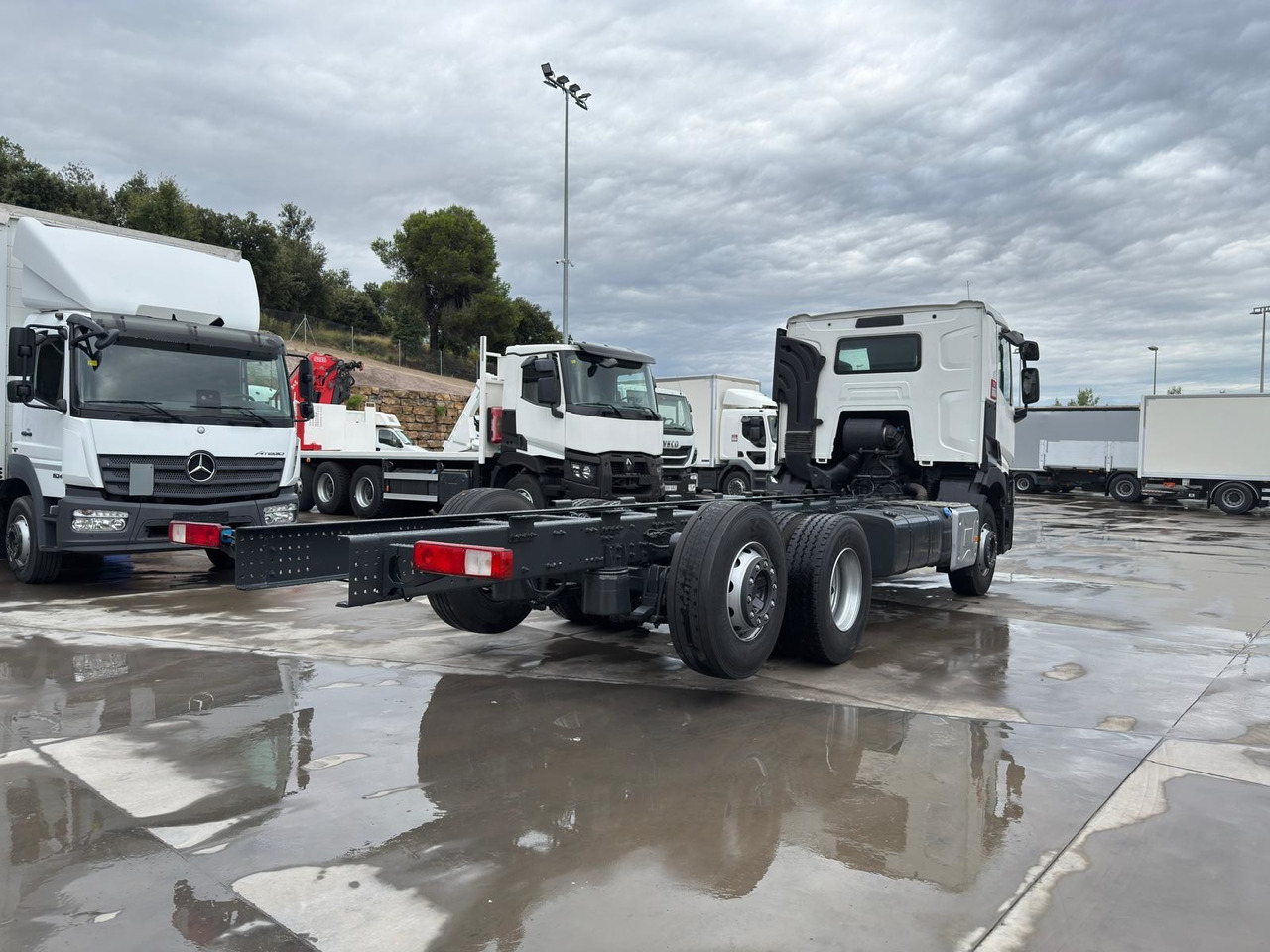 RENAULT C380.26 E6 (Chassis) - Kamion kabinë-shasi: foto 2 RENAULT C380.26 E6 (Chassis) - Kamion kabinë-shasi: foto 2