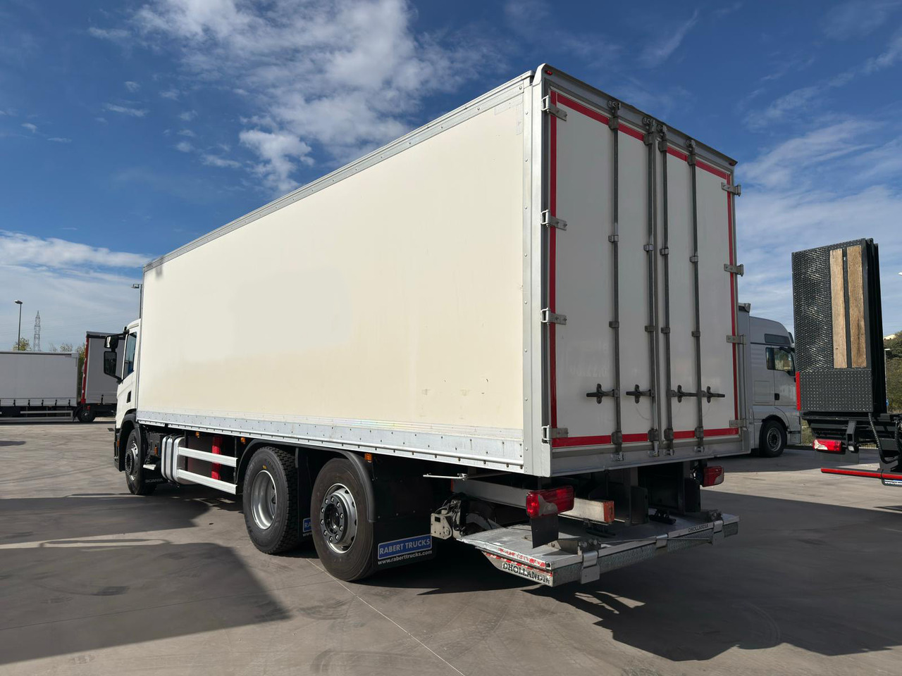 SCANIA P360 E6 (VAN) - Kamion vagonetë: foto 3 SCANIA P360 E6 (VAN) - Kamion vagonetë: foto 3