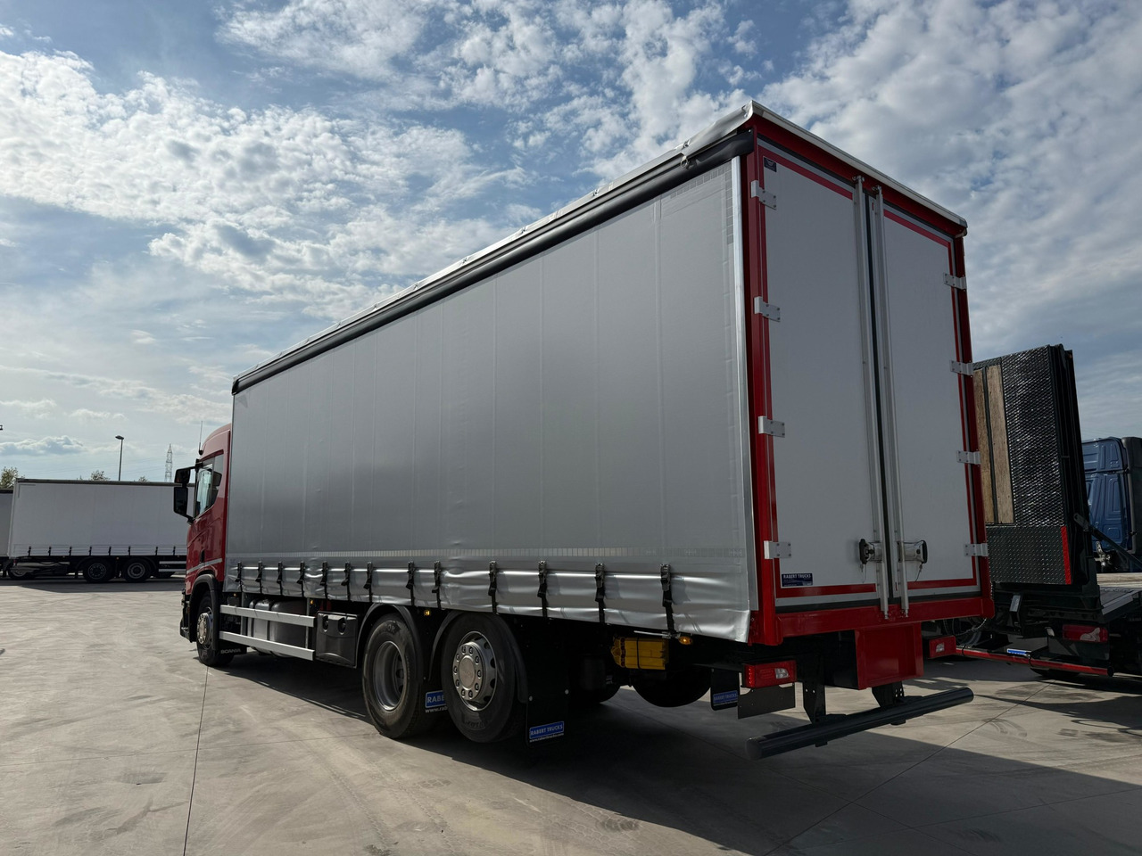 SCANIA R450 E6 (Tauliner) - Kamion me tendë: foto 4 SCANIA R450 E6 (Tauliner) - Kamion me tendë: foto 4