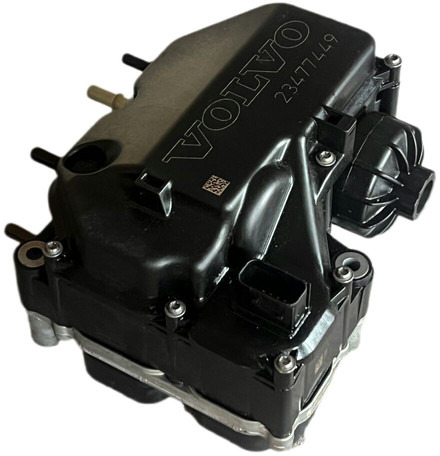 Volvo FH5/Aero - Sistemi i shkarkimit: foto 2 Volvo FH5/Aero - Sistemi i shkarkimit: foto 2