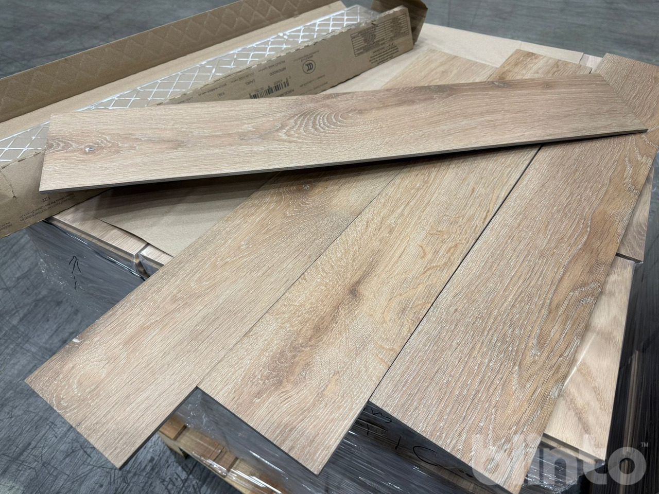 116 m2 - 150x900 mm - Vegla/ Pajisja: foto 1 116 m2 - 150x900 mm - Vegla/ Pajisja: foto 1