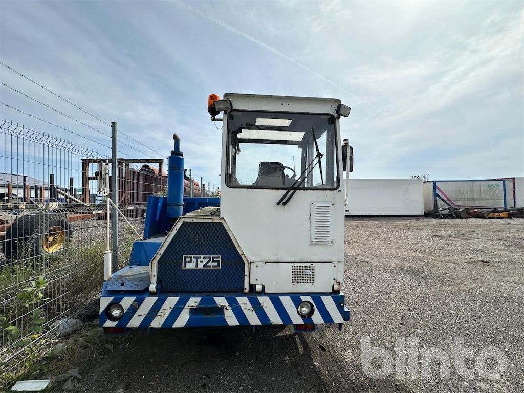 Bollnäs PT25 - Traktor terminal: foto 2 Bollnäs PT25 - Traktor terminal: foto 2