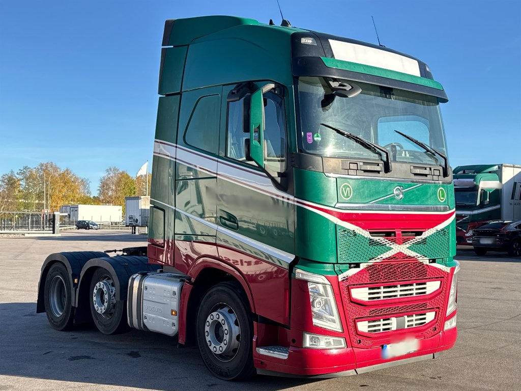 VOLVO FH 12,8 I shift - Gjysmë-kamion: foto 3 VOLVO FH 12,8 I shift - Gjysmë-kamion: foto 3