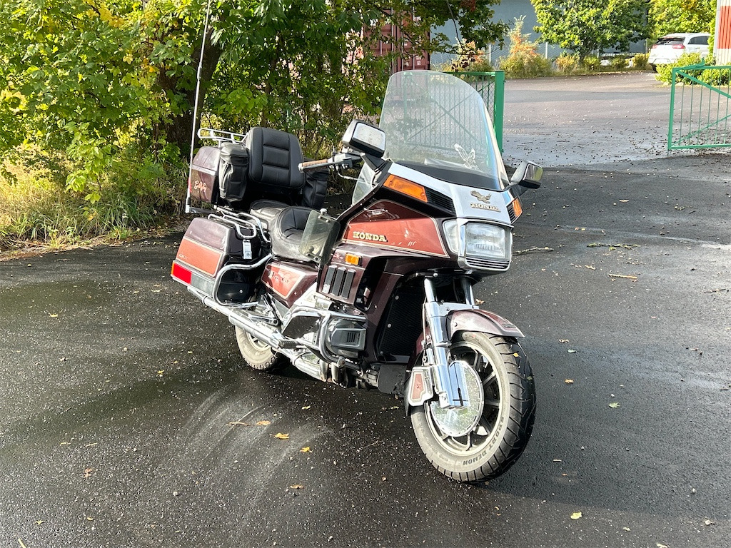 HONDA Goldwing Aspencade 1200cc - Motoçikleta: foto 1 HONDA Goldwing Aspencade 1200cc - Motoçikleta: foto 1