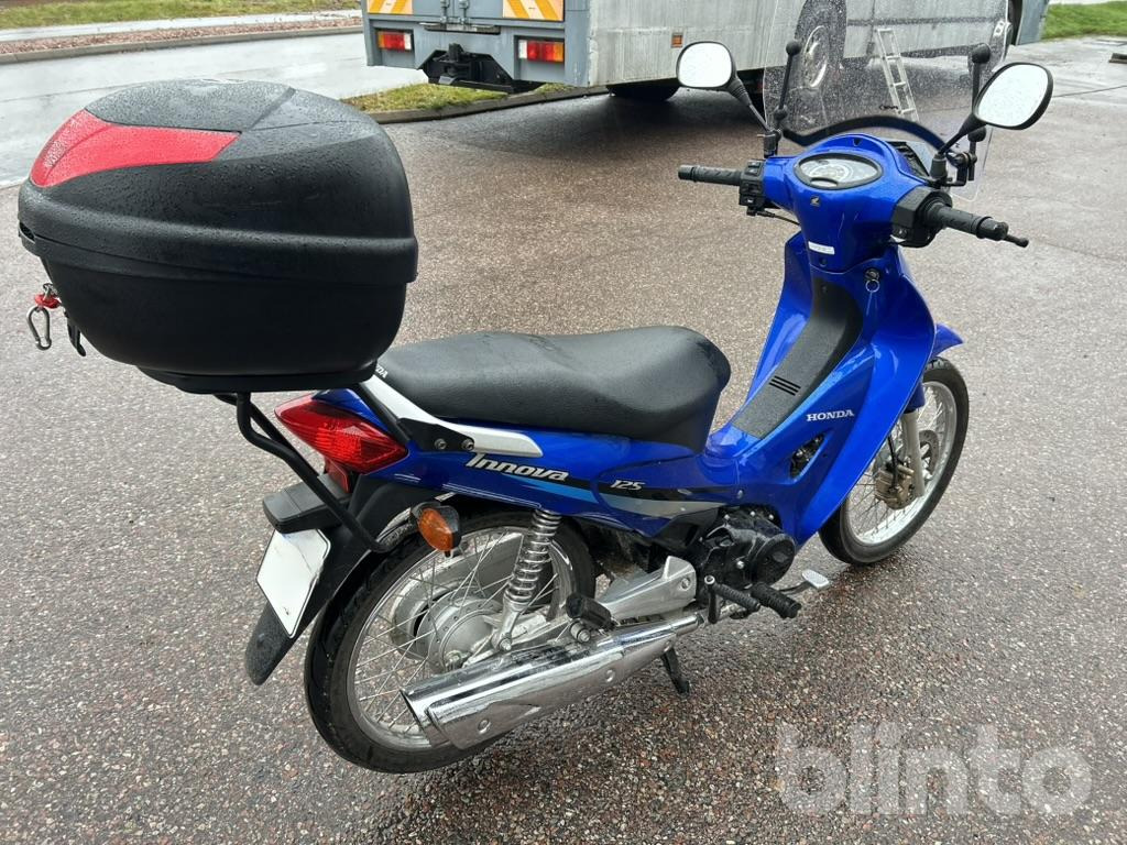 HONDA INNOVA 125 - Motoçikleta: foto 5 HONDA INNOVA 125 - Motoçikleta: foto 5