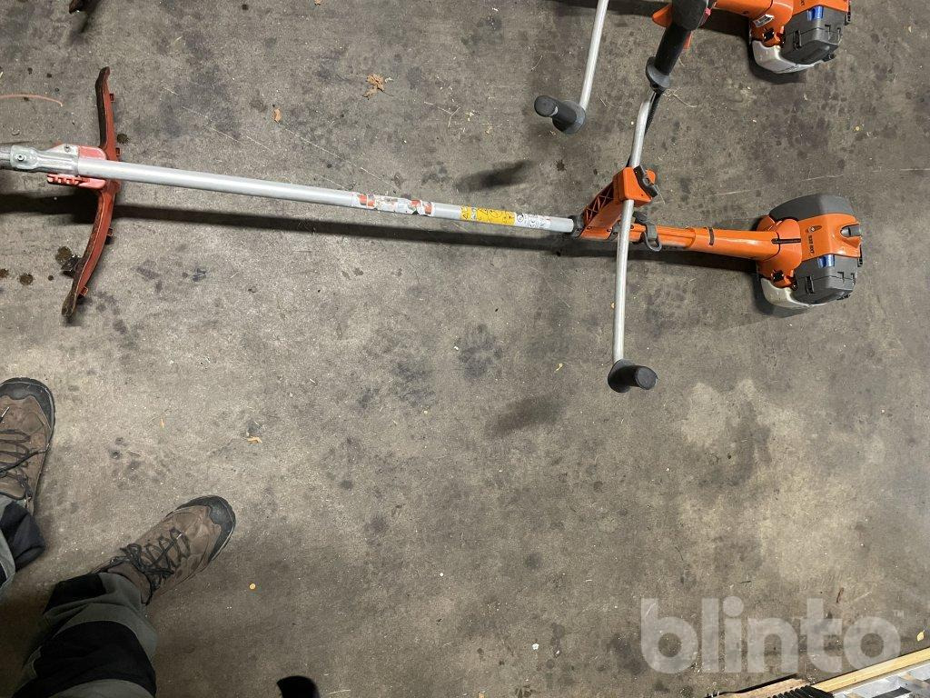 Husqvarna 525 RXT - Korrëse bari i kopshtit: foto 5 Husqvarna 525 RXT - Korrëse bari i kopshtit: foto 5