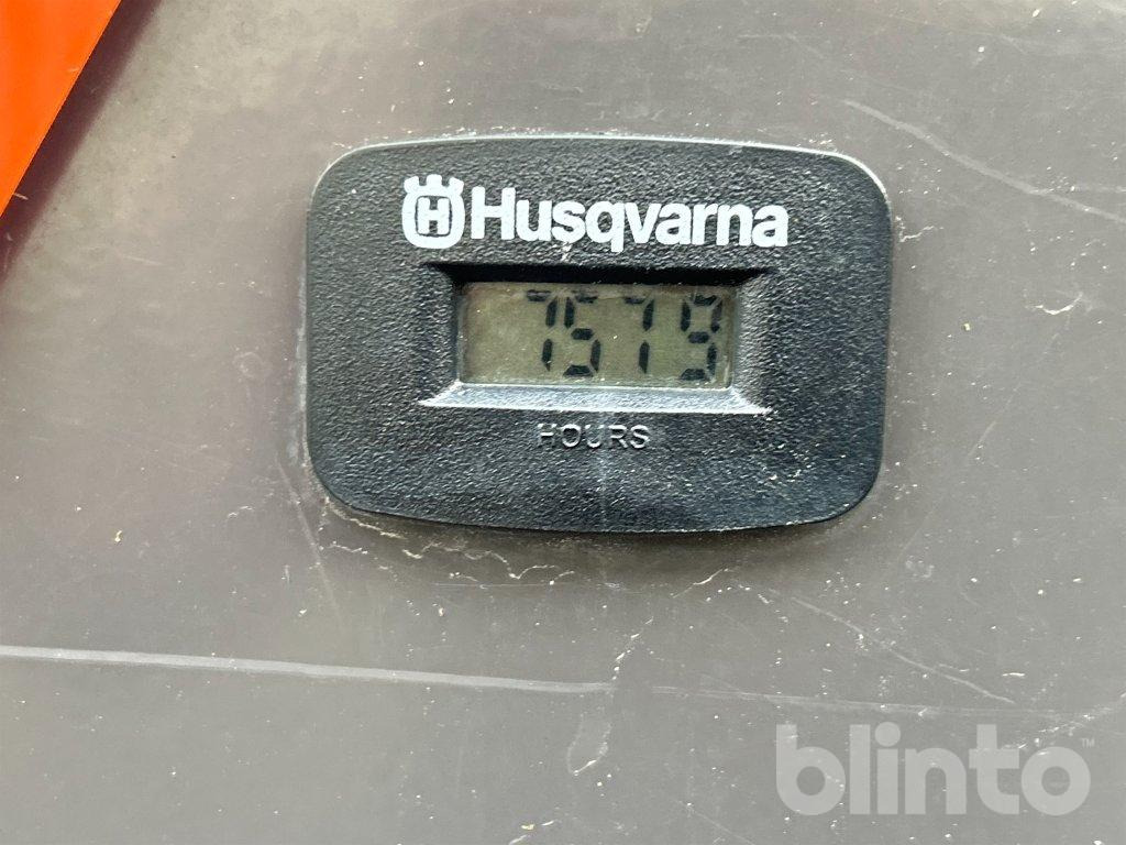 Husqvarna P520 D - Korrëse bari i kopshtit: foto 5 Husqvarna P520 D - Korrëse bari i kopshtit: foto 5