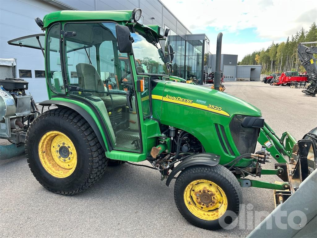 JOHN DEERE 3520 - Traktor: foto 5 JOHN DEERE 3520 - Traktor: foto 5