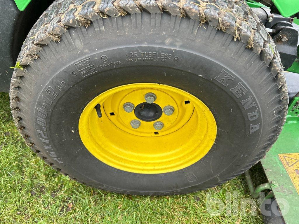 Korrëse bari i kopshtit John Deere 1565 Series II 4WD: foto 22