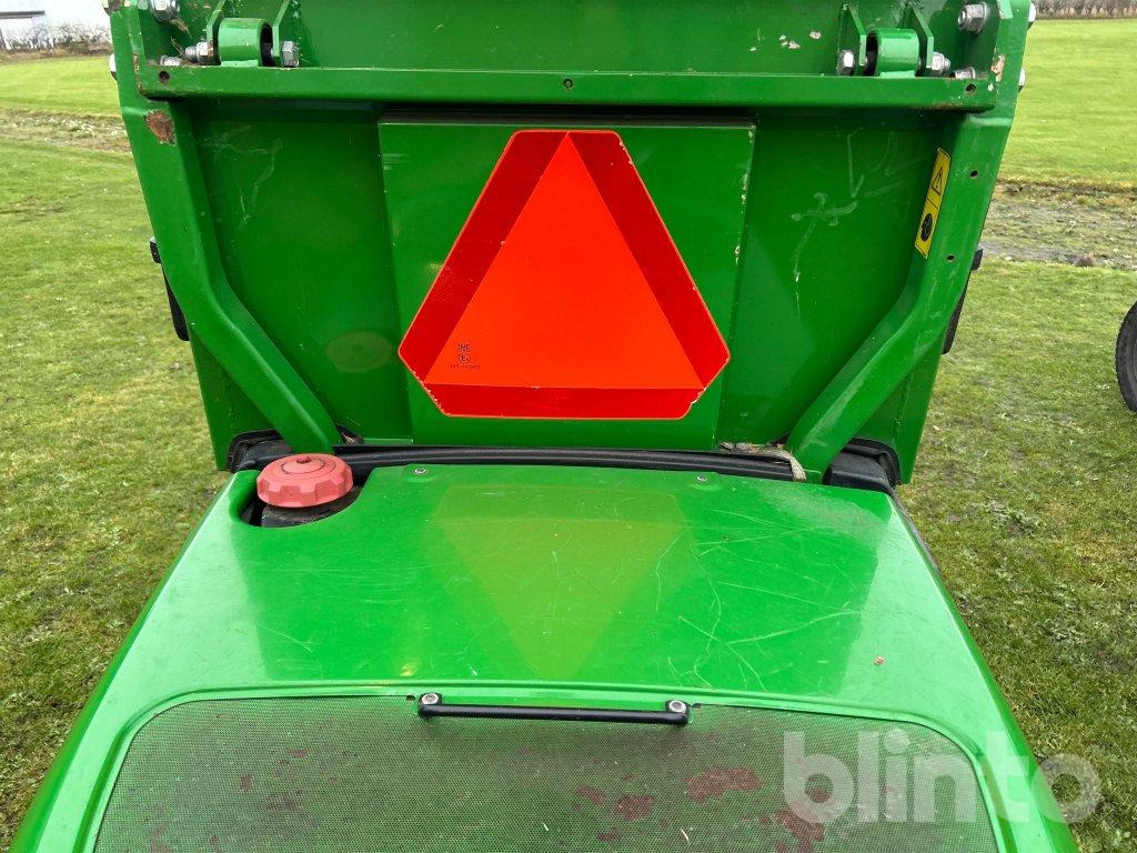 Korrëse bari i kopshtit John Deere 1565 Series II 4WD: foto 33