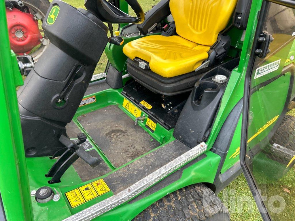 Korrëse bari i kopshtit John Deere 1565 Series II 4WD: foto 42