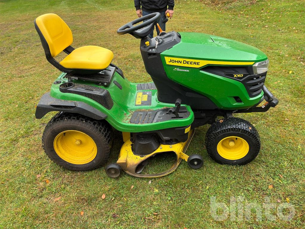 John Deere X167 - Korrëse bari i kopshtit: foto 4 John Deere X167 - Korrëse bari i kopshtit: foto 4