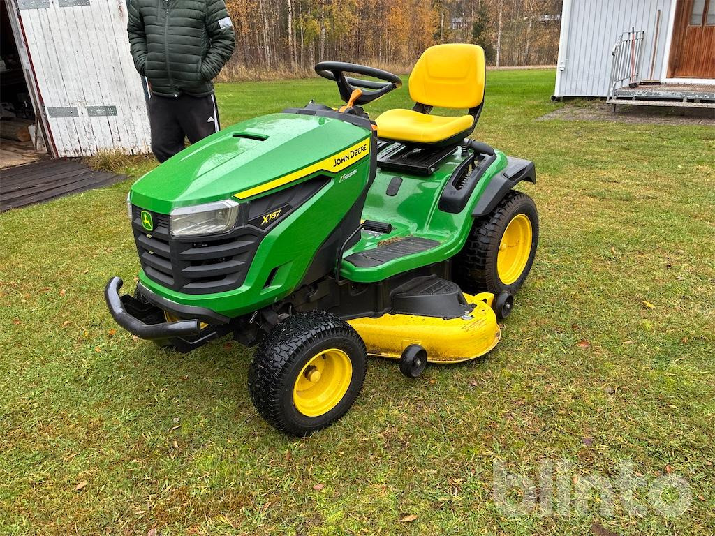 John Deere X167 - Korrëse bari i kopshtit: foto 1 John Deere X167 - Korrëse bari i kopshtit: foto 1