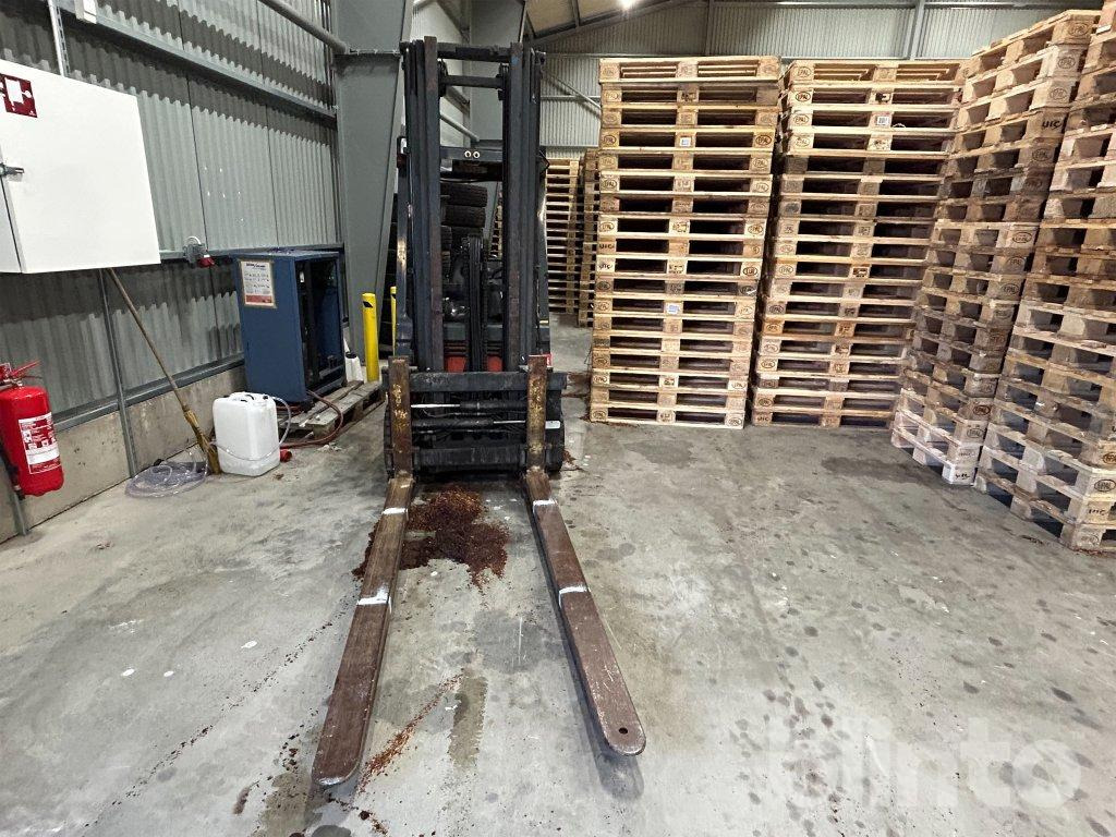 Linde E15 S - Pirun ngritës: foto 2 Linde E15 S - Pirun ngritës: foto 2