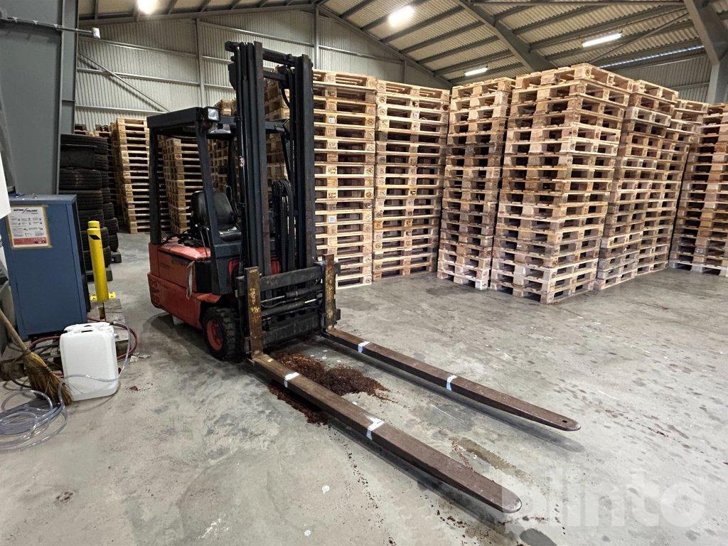 Linde E15 S - Pirun ngritës: foto 1 Linde E15 S - Pirun ngritës: foto 1