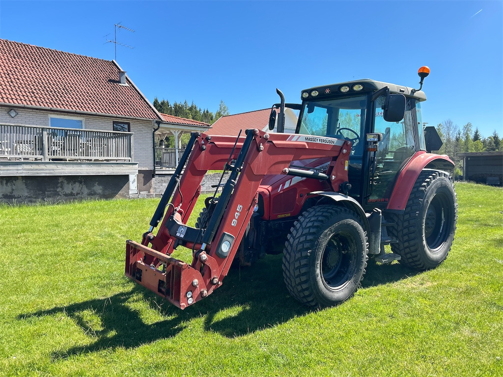 Traktor MASSEY FERGUSON 5435 med frontlastare och redskap: foto 7