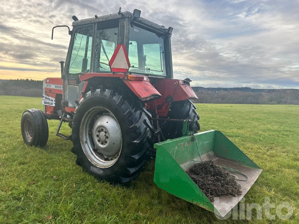 MASSEY FERGUSON MF 675 2 - Traktor: foto 4 MASSEY FERGUSON MF 675 2 - Traktor: foto 4