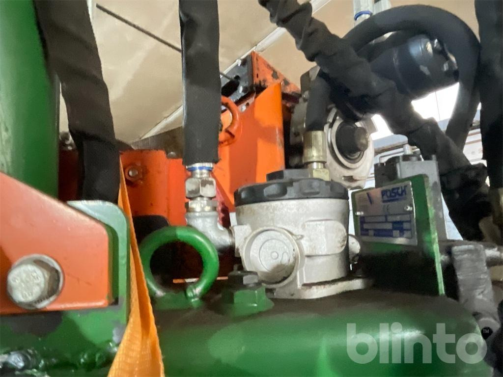 Makinë prerëse druri Posch HydroCombi 15T PZG: foto 9 Makinë prerëse druri Posch HydroCombi 15T PZG: foto 9