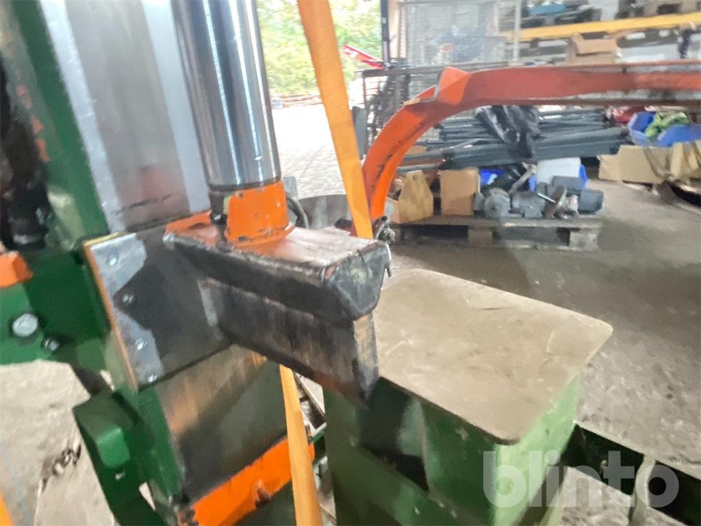 Makinë prerëse druri Posch HydroCombi 15T PZG: foto 21 Makinë prerëse druri Posch HydroCombi 15T PZG: foto 21