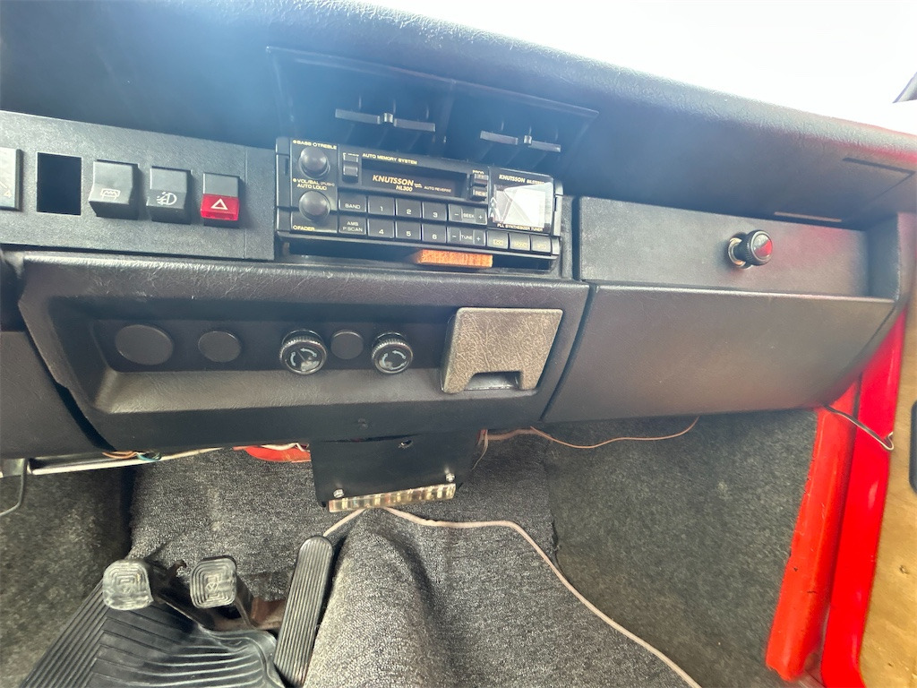Veturë VOLKSWAGEN 1303 S: foto 38