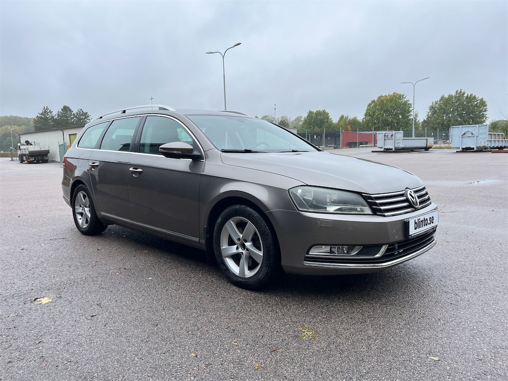 VOLKSWAGEN Passat Variant 2,0 TDI (Kommunbil) - Veturë: foto 3 VOLKSWAGEN Passat Variant 2,0 TDI (Kommunbil) - Veturë: foto 3