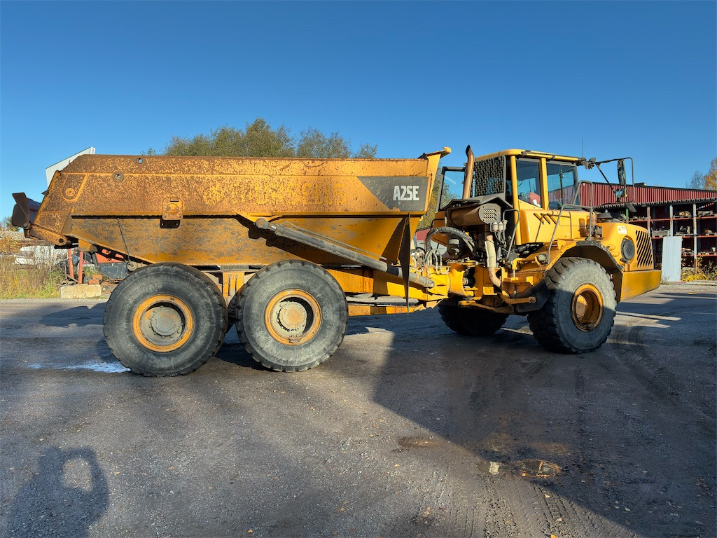 VOLVO A25E 6X6 - Shkarkues teleskopik: foto 4 VOLVO A25E 6X6 - Shkarkues teleskopik: foto 4