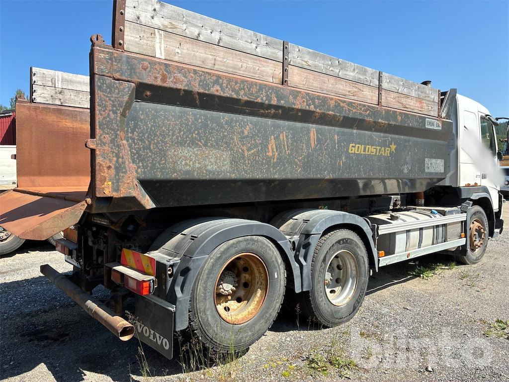 VOLVO FM 6X2 - Kamion vetëshkarkues: foto 5 VOLVO FM 6X2 - Kamion vetëshkarkues: foto 5