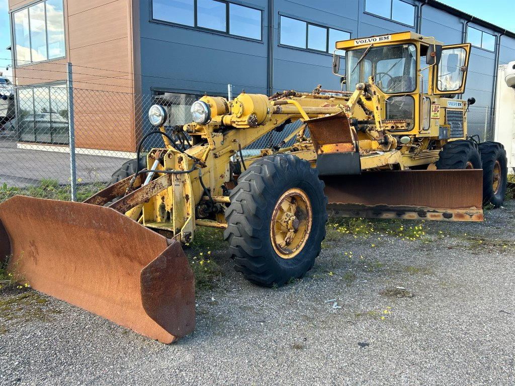 Volvo BM VHK 510 - Makinë niveluese: foto 1 Volvo BM VHK 510 - Makinë niveluese: foto 1